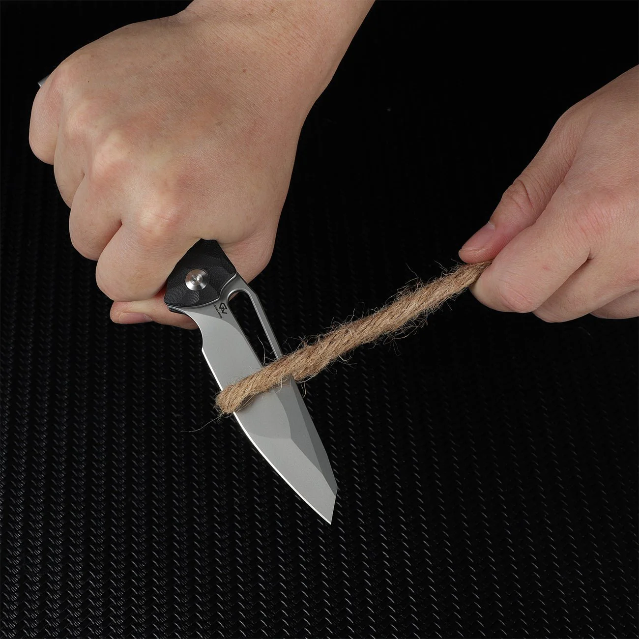 CIVIVI Spiny Dogfish Thumb Hole Knife G10 Handle (3.47" 14C28N Blade) C22006-1 - Image 5